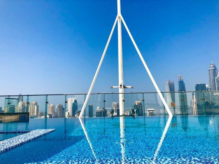 Luxury Modern Studio In Jlt With Amazing View & Rooftop Pool - Sleeps 3 Ντουμπάι Εξωτερικό φωτογραφία